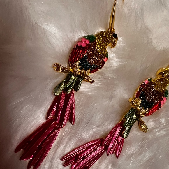 Betsy Johnson Shifting Parrot Embezzled Rhinestones Earrings - Picture 6 of 14
